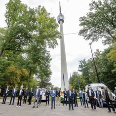 5G Media2Go consortium with participation of Deutsche Funkturm in front of TV Tower Stuttgart